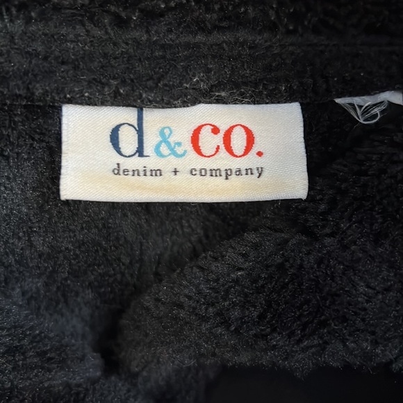 Denim & Company Black Suede/Fur Vest - Picture 4 of 4